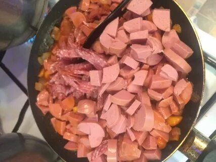 Рецепт простой солянки с колбасой и картошкой