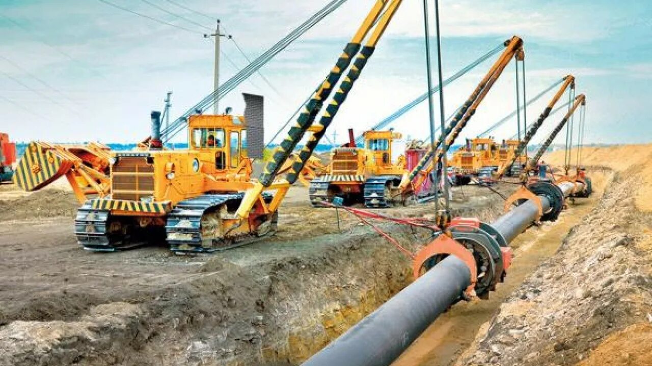 Реконструкция нефтепровода. Магистральные трубы. Подземная прокладка трубопроводов. Трубы для магистрального газопровода. Газовая труба.