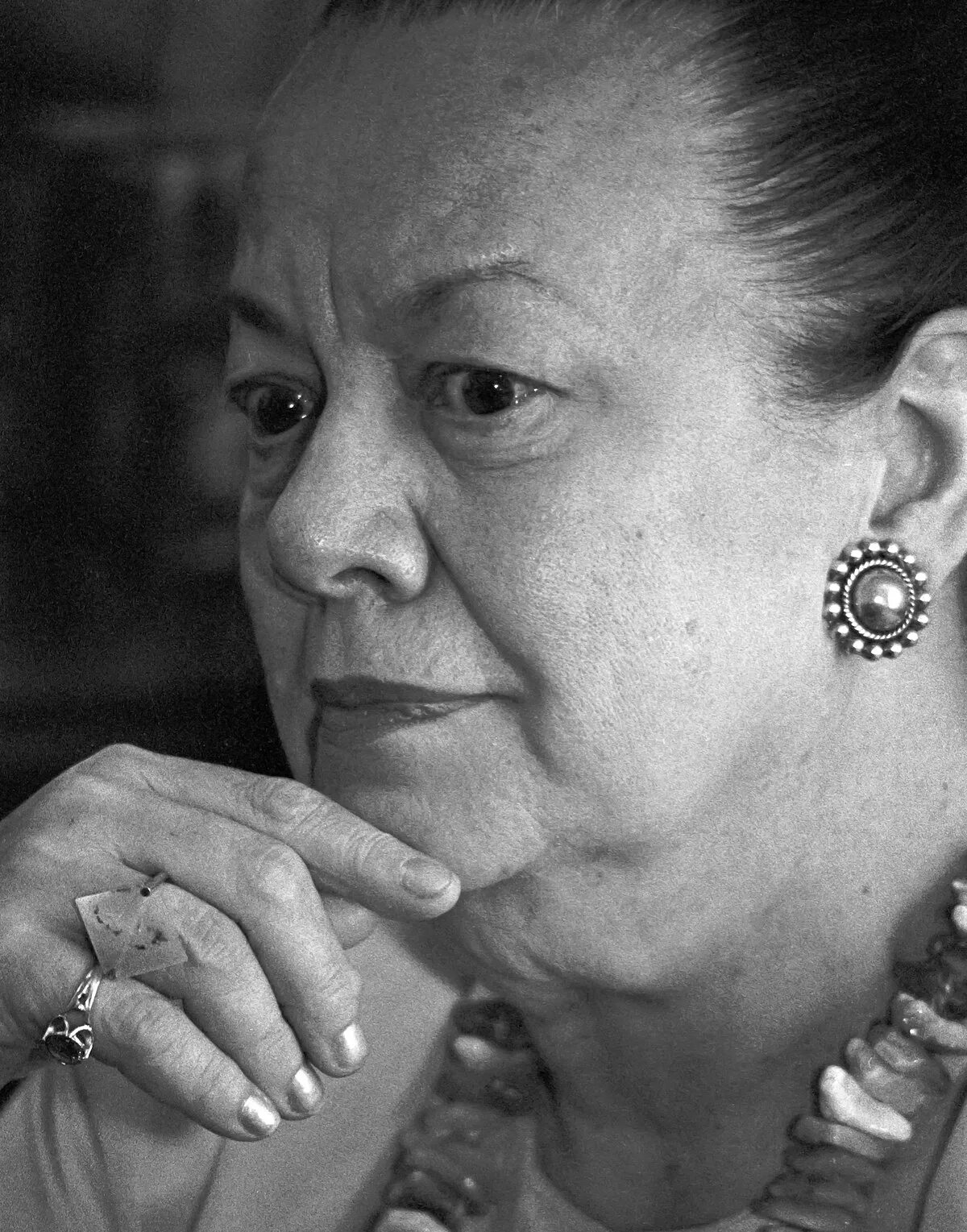 Ирина антонова. Патриция томпсон дочь маяковского. Томпсон дочь. Элли джонс и маяковский. Томпсон дочь.