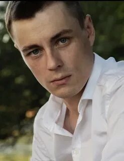 Актер коробов