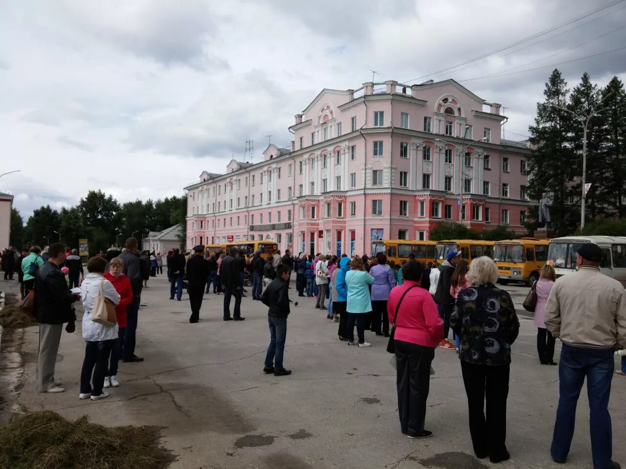 Погода североуральск свердловской области. Североуральск. Молодежная 7 Североуральск. Североуральск фото. Интересные места в Североуральске.