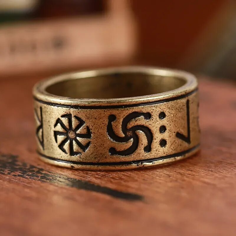 Свадебник славянский символ на кольце. Свадебник кольцо обручальное. Кольцо мужское велес. Перстень языческий. Старославянское кольцо.