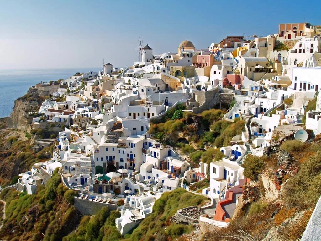 Город в горах греции. Острова додеканес. Метеоры греция каламбака. Монастырь святой троицы (метеора). Монастырский комплекс греция.