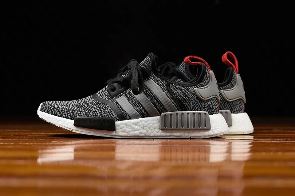 Nmd r1. Adidas originals nmd r1. adidas nmd r1 black white. adidas nmd r1 серые. adidas nmd r1 v3.