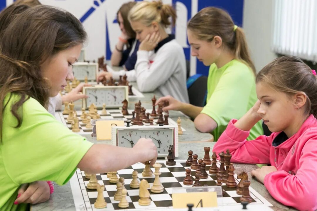 Шахматы "школьник". Программа шахматы детям. Программа шахматы детям. Шахматы занятия для детей. Дидактические игры шахматы для дошкольников.