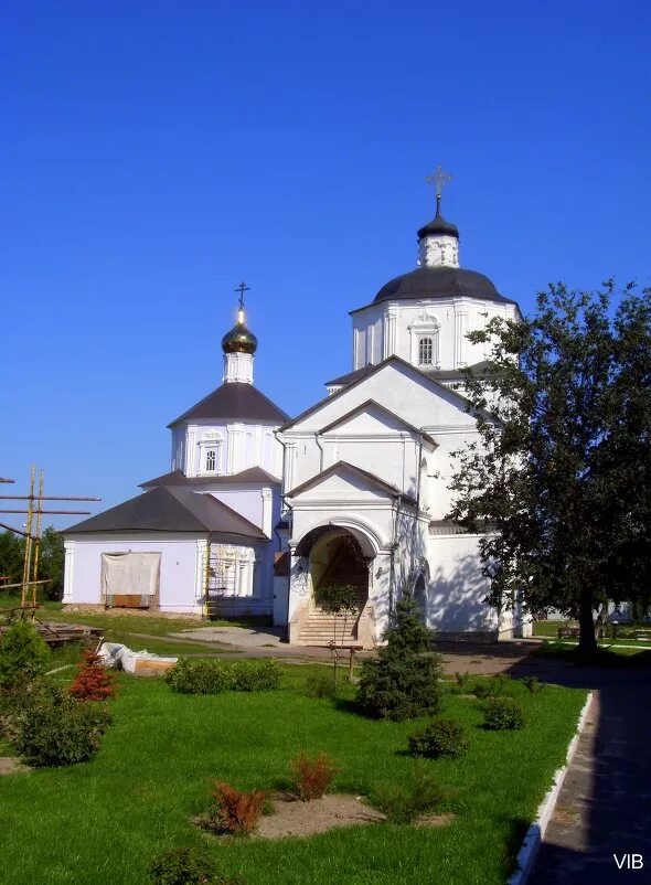 Свято николаевский мужской монастырь рыльск. Рыльский Свято-Николаевский монастырь. Свято Николаевский монастырь Рыльск. Свято Николаевский монастырь Курская область Рыльский. Монастырь в Рыльске Курской области.