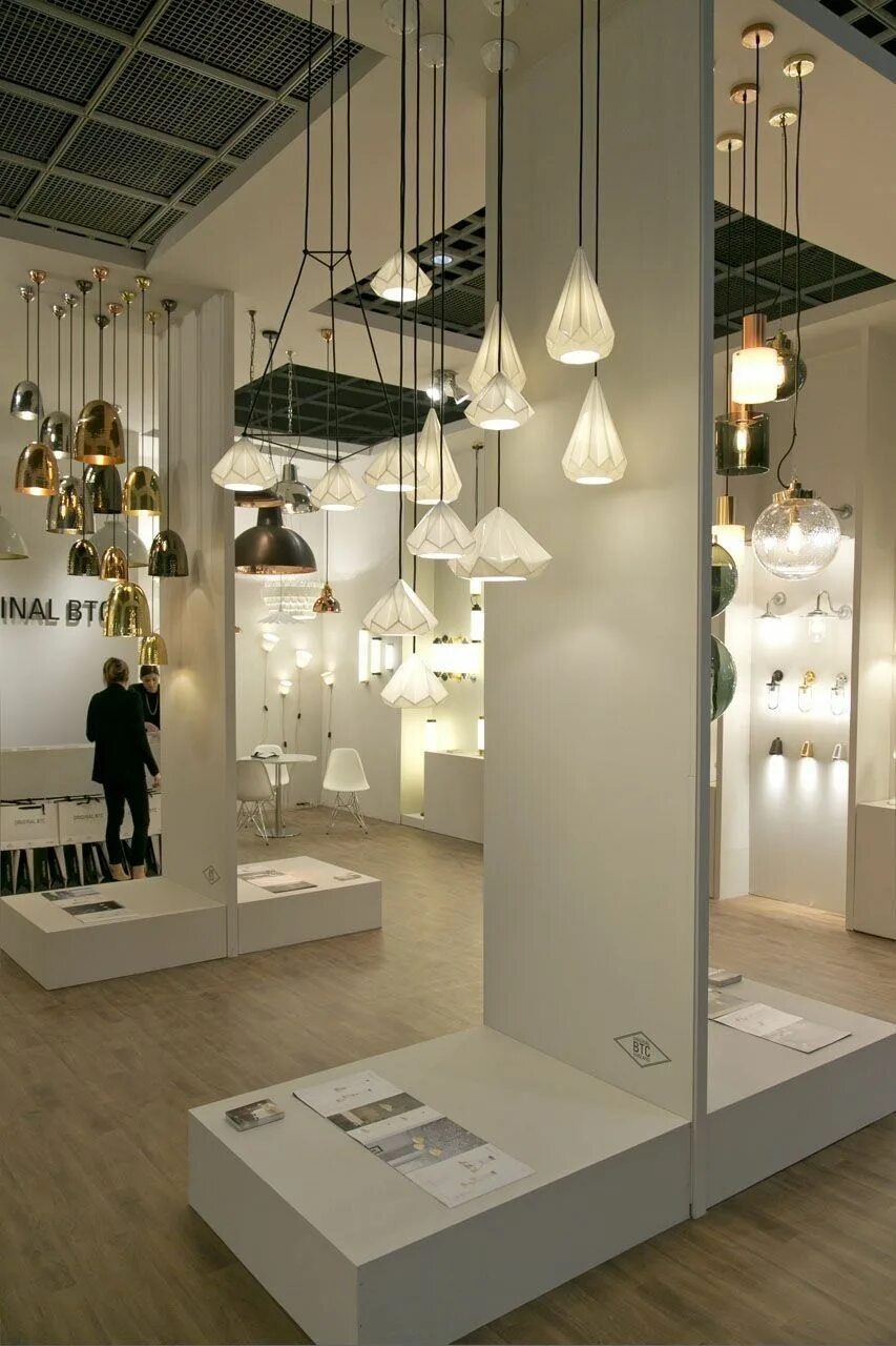 Светильник shop. Дизайнерское освещение. интерьерные светильники. дизайнерские светильники. освещение в магазине.
