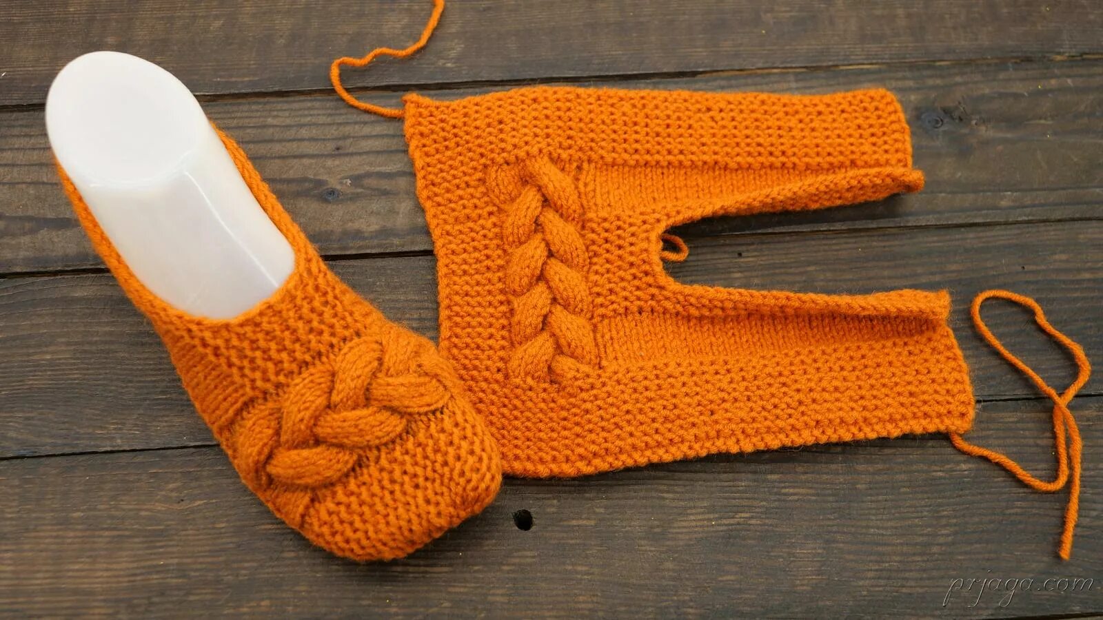 Тапочки-следки «вязание by nadine». Следки спицами 37 размер. Тапочки спицами. Следки елены туриловой. Тапочки sideways slipper.