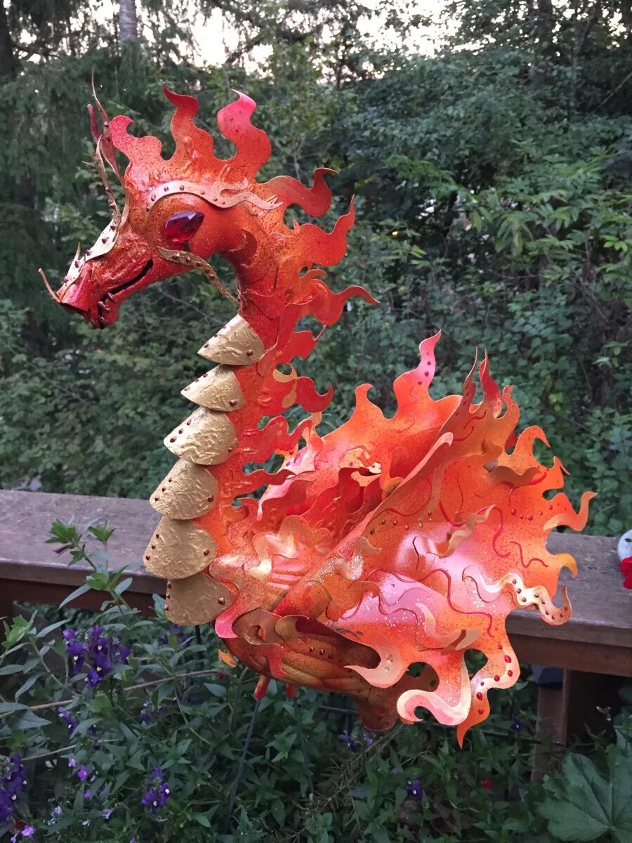 Объемные фигурки дракон. Дракон из клеевого пистолета. Китайский дракон из пластилина. Драконы своими руками из подручных средств. Китайский дракон на 3d принтере.