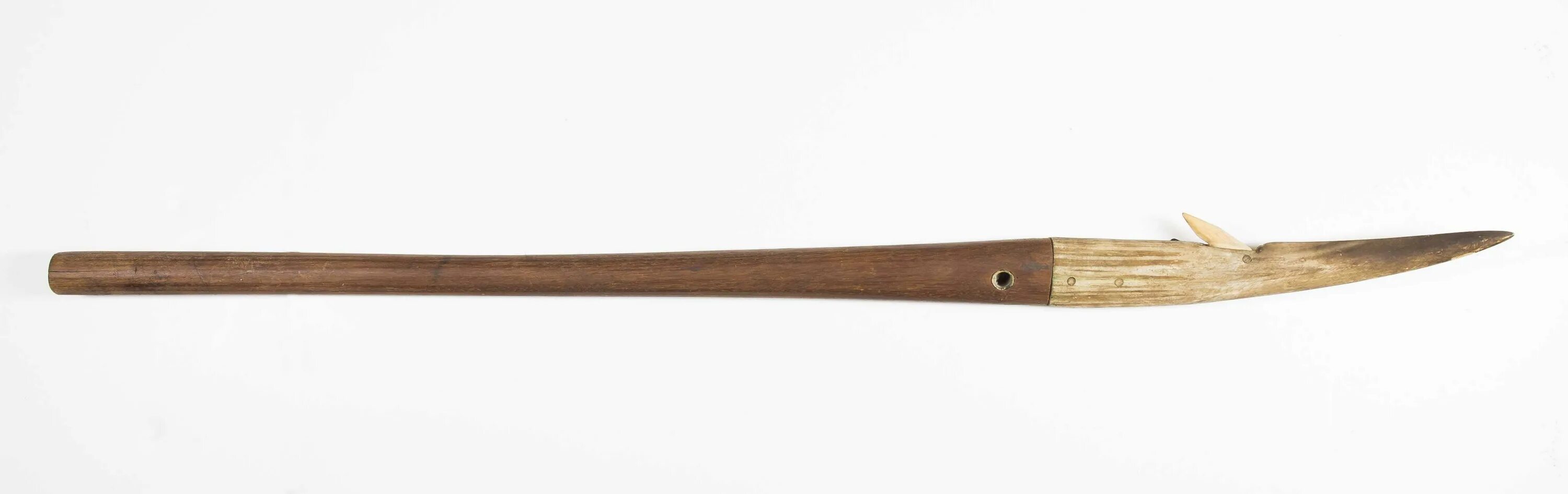 Сулица в древней руси. Тисовое копье питекантропа. Древнее копье. Гарпуны из кости чукча. Копье игрушечное деревянное.