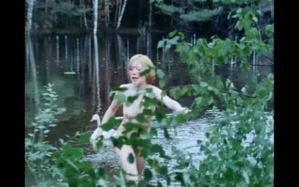 Обнаженная Елена Коренева Выходит Из Воды – Сибириада (1978)