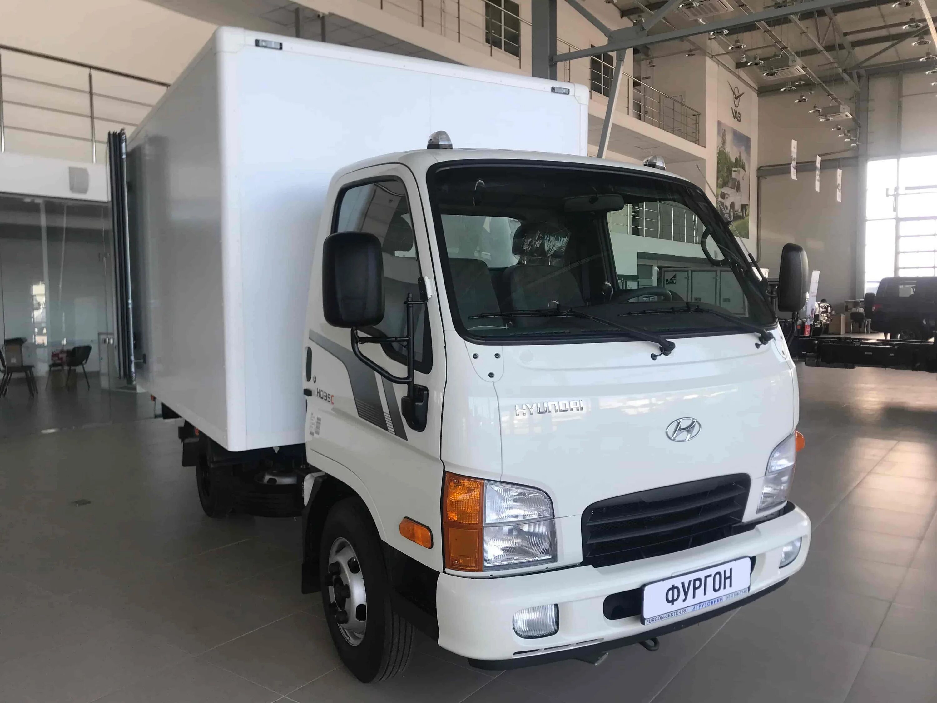 Хендай 3 тонны. Хендай 3 тонны. Hyundai hd78 аф 47434а. Грузовой хендай 5т. Hyundai самосвал 5 тонн.