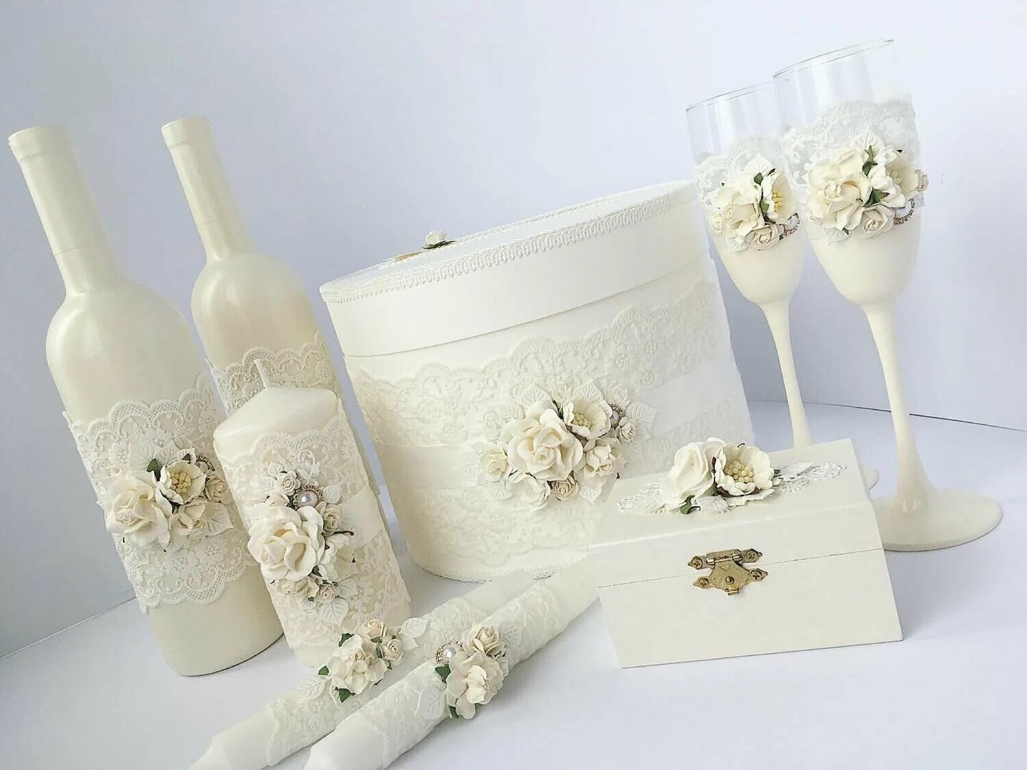 аксессуары для свадьбы. свадебные аксессуары в зеленом цвете. свадебный набор аксессуаров. свадебный аксессуар. свадебная атрибутика.