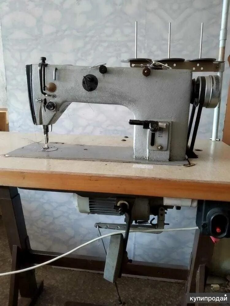 Промышленная швейная машина 1022кл.. Промышленная швейная машинка 1022м ттхэ. Швейная машина кл. 1022м. Промышленная швейная машина Советская 1022. Швейная машинка 1022