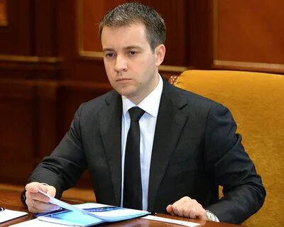 Новый министр принял в