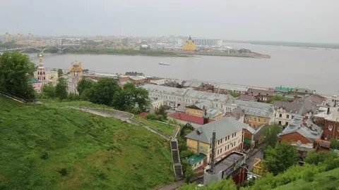 Ока впадает
