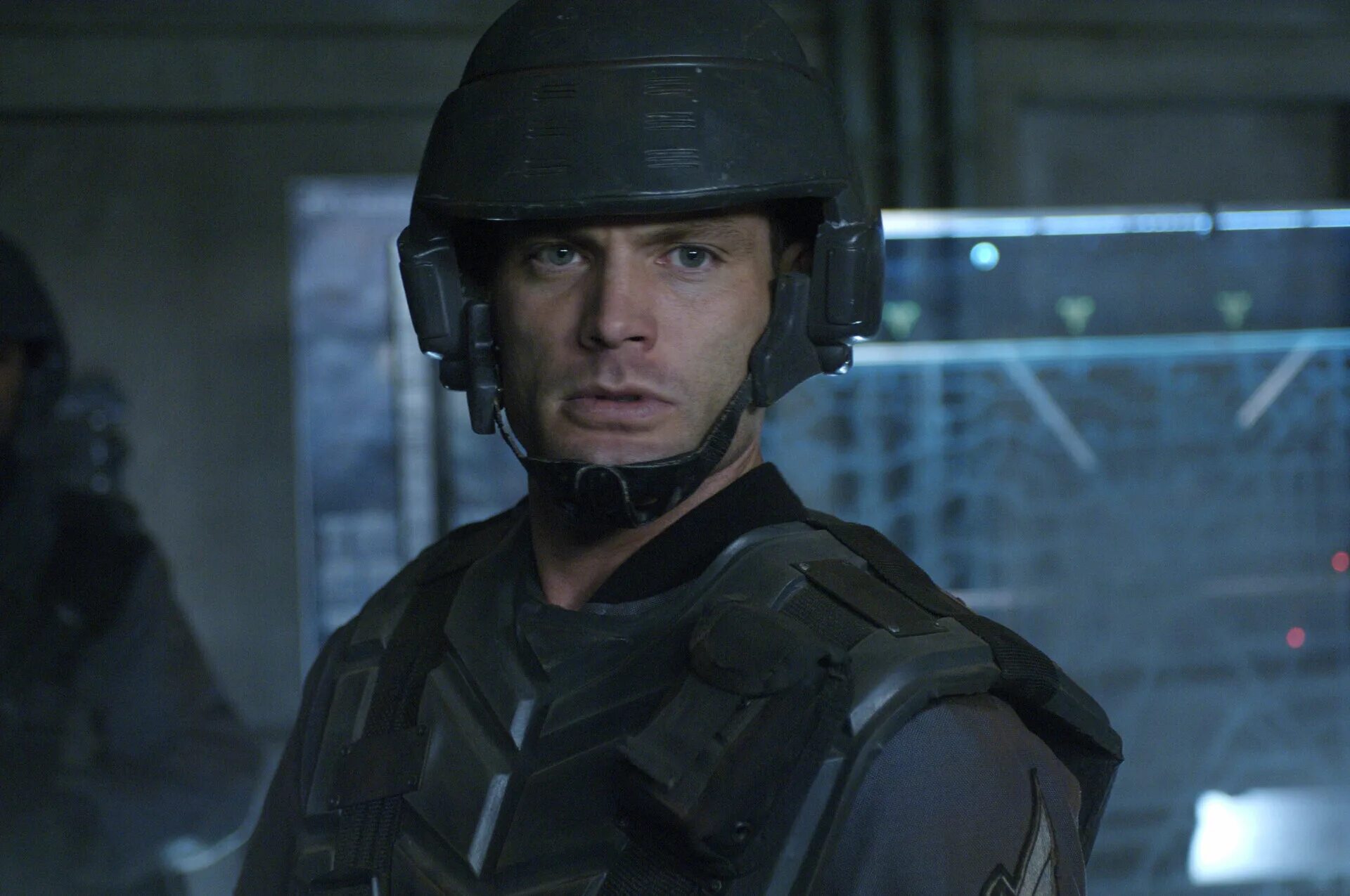 Каспер ван дин звездный десант 3. Звёздный десант 3 мародёр. Звездный десант 3 мародер фильм. Звездный десант 3 мародер 2008. Звездный десант 3 мародер фильм.