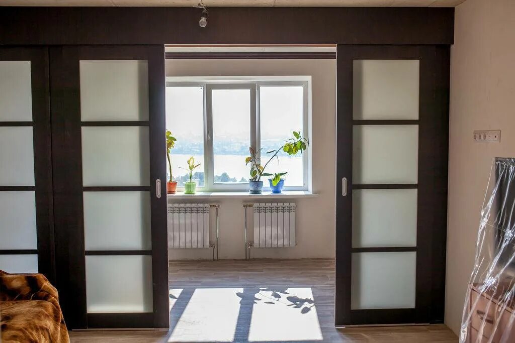Установка межкомнатных перегородок раздвижных