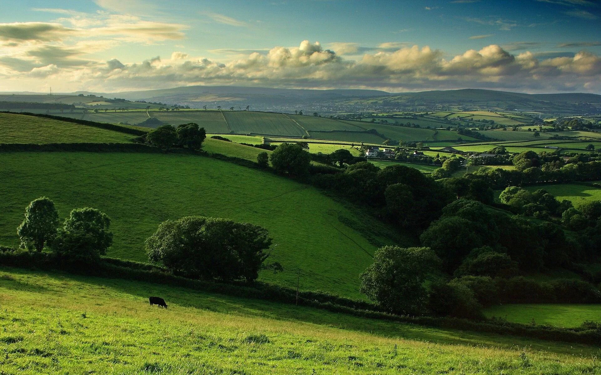 Бесконечные холмы. Green Hills зеленые холмы Ирландии. Холмистые равнины Великобритании. Холмистая равнина Тоскана. Равнина Мидленд.