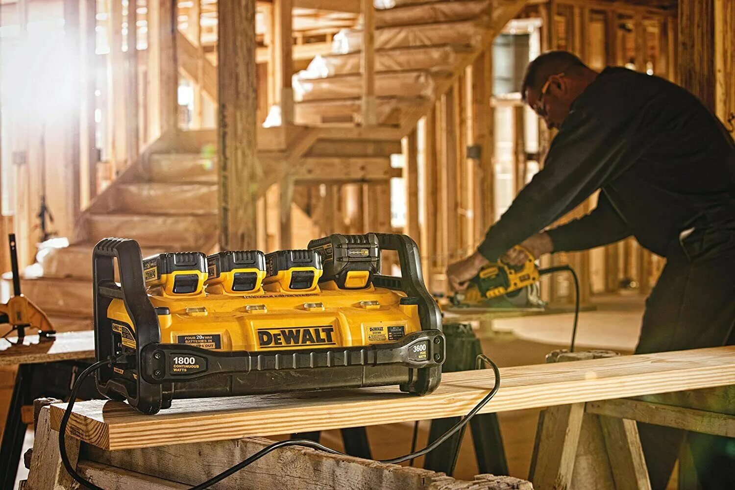 Станция девольт. DEWALT 707 1800w. DEWALT dcb200. DEWALT dcb090-XJ.