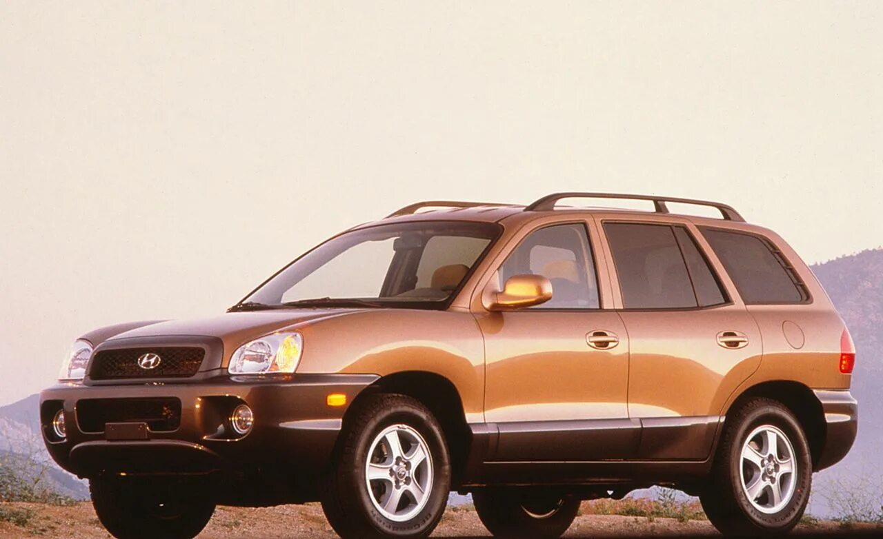 Hyundai santa fe 2001 года. Хендай Санта Фе 2001. Hyundai Santa Fe 1998. Hyundai Santa Fe 1. Hyundai Santa Fe (2001-2006).