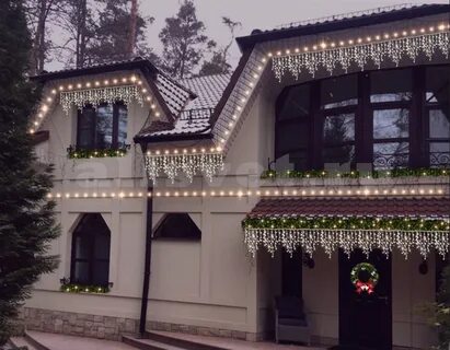 Гирлянда на карниз дома
