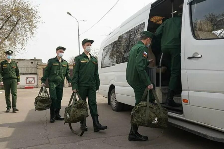 Призывники. Военнослужащий. Российские военные. Военная мобилизация. Будет ли мобилизация в апреле 24 года