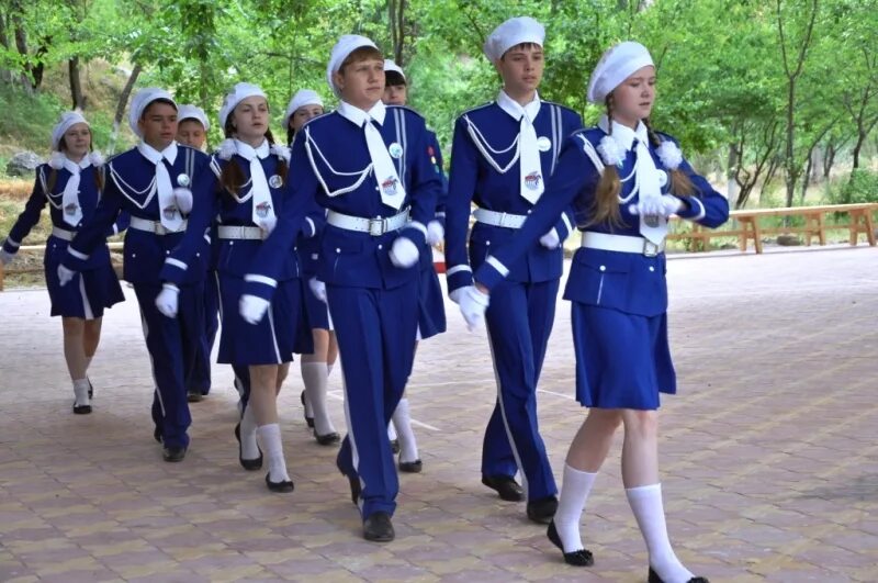 Движение первых форма. Форма юных инспекторов дорожного движения. форма юидовцев. форма для юида. форма юид для детей.