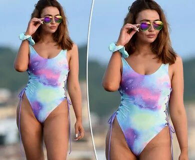 The worst celebrity camel toes EVER.
