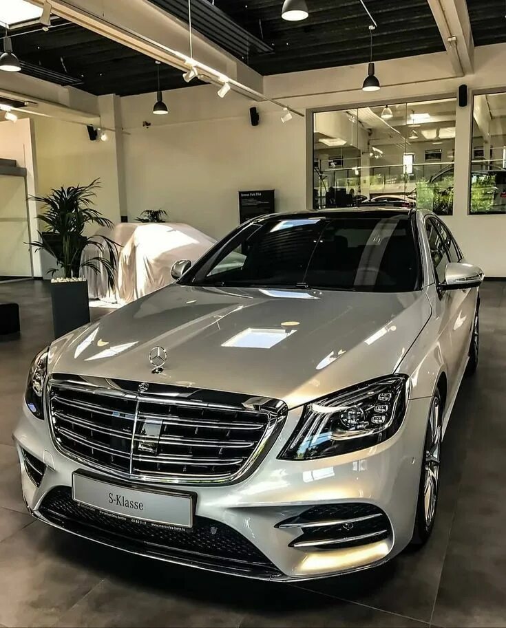 Аренда s класс. Mercedes Benz s class. Мерседес s222 Рестайлинг. Mercedes s class w222. Мерседес i класс.