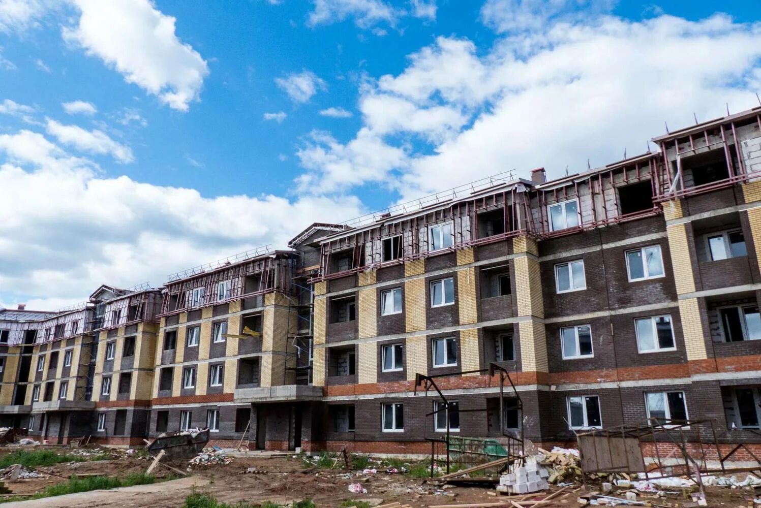 Жк театральный арбат. Жк театральный дом на поварской. Элитный жилой комплекс театральный дом. Новая 11а березовский. Королев болшево театральный парк.