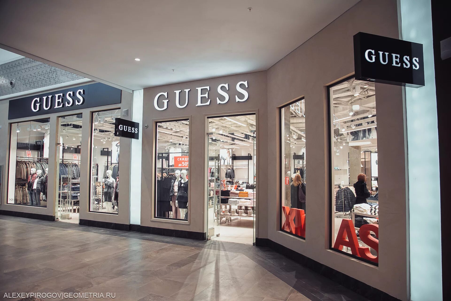 Guess аутлет пулково. Рига аутлет guess. Магазин гесс в пушкинском шоссе. Аутлет пулково санкт-петербург. Guess аутлет пулково.