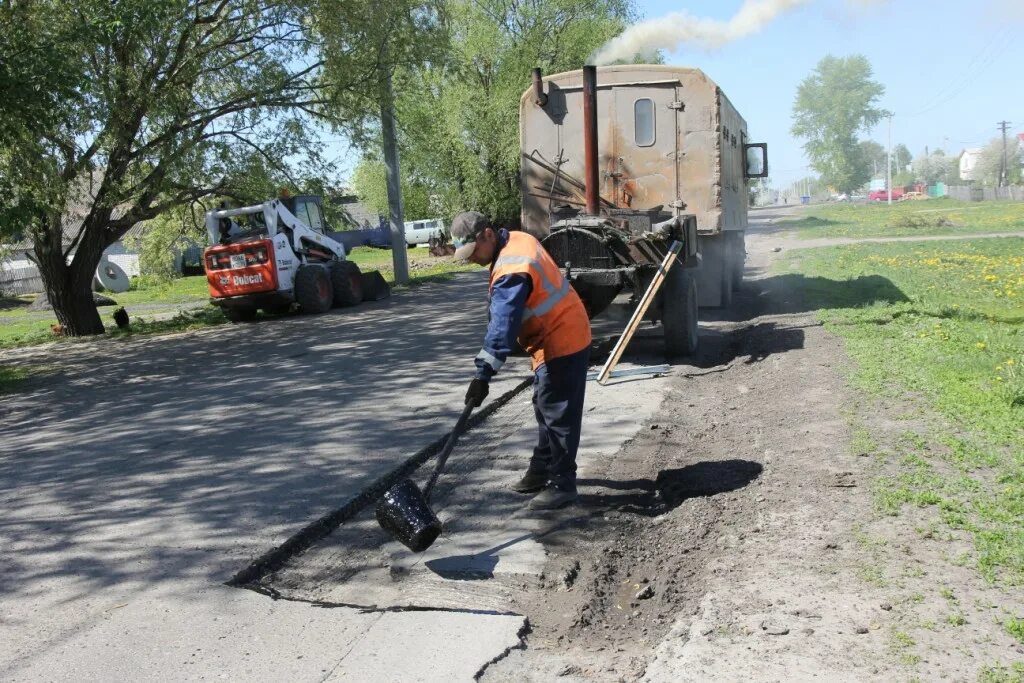 Ямочный ремонт дорог. Ямочный ремонт асфальтового покрытия. Подготовки к ремонту дороги. Технология ямочного ремонта асфальтобетонного покрытия.