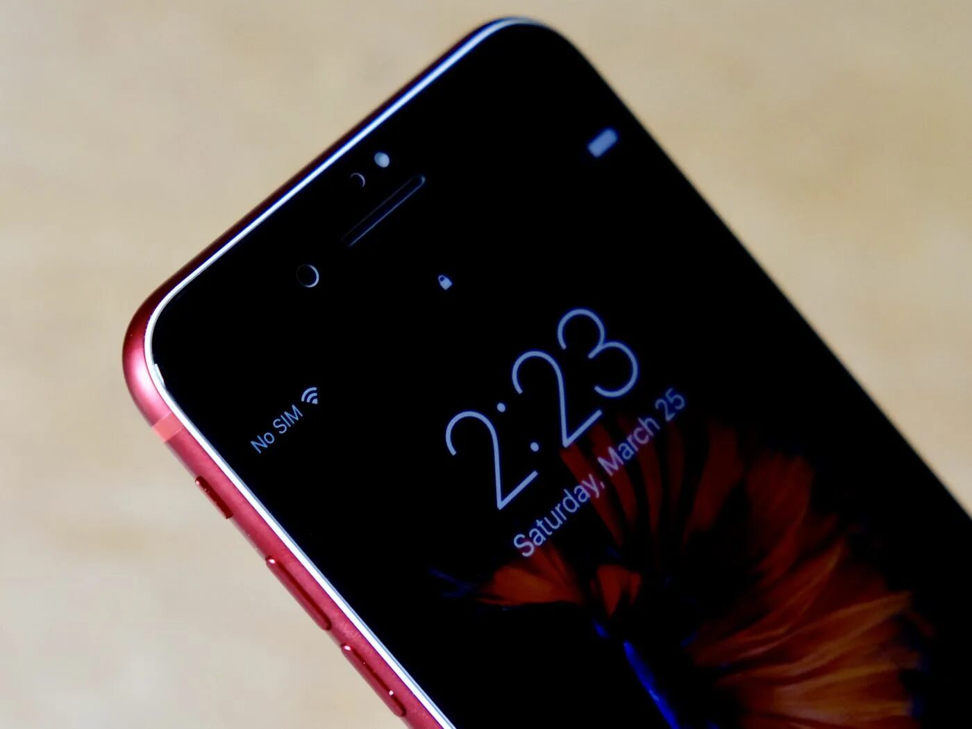 Iphone red screen. Iphone 7 product red передняя панель. айфон 7 красный с черным дисплеем. iphone red с черным экраном. розовый айфон 7 с черным экраном.