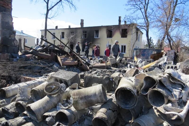 Что за взрывы в орле сейчас. Взрыв пиротехники в Орле. Взрыв в Орле склад пиротехники 2016. Взрыв на пиротехническом складе. Взрыв пиротехники в Орле 23 апреля 2015.