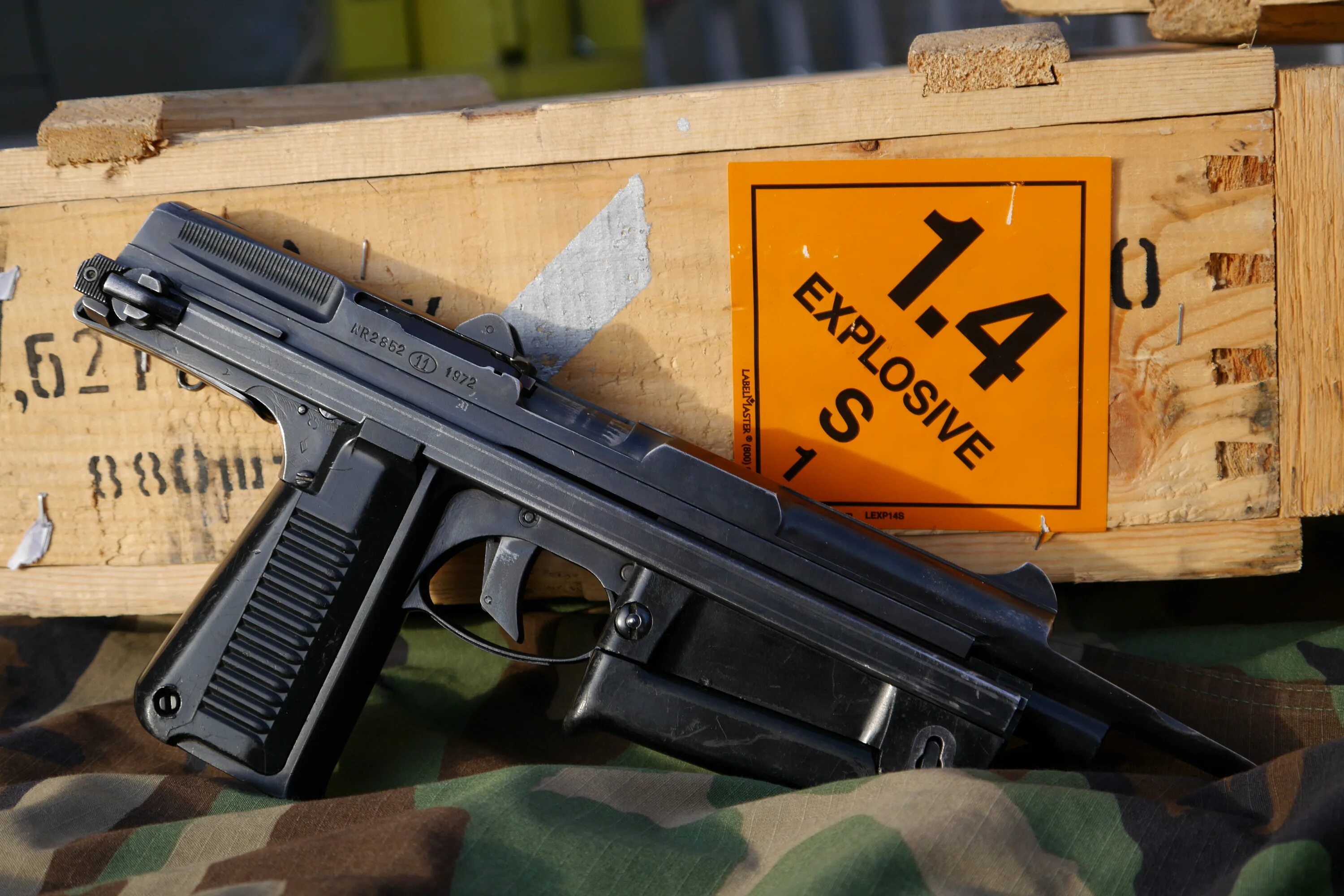 Pm-63 rak пистолет-пулемет. 63 rak. Pm-63 rak пистолет-пулемет. Pm-63 rak. Пистолет-пулемет rak-63.