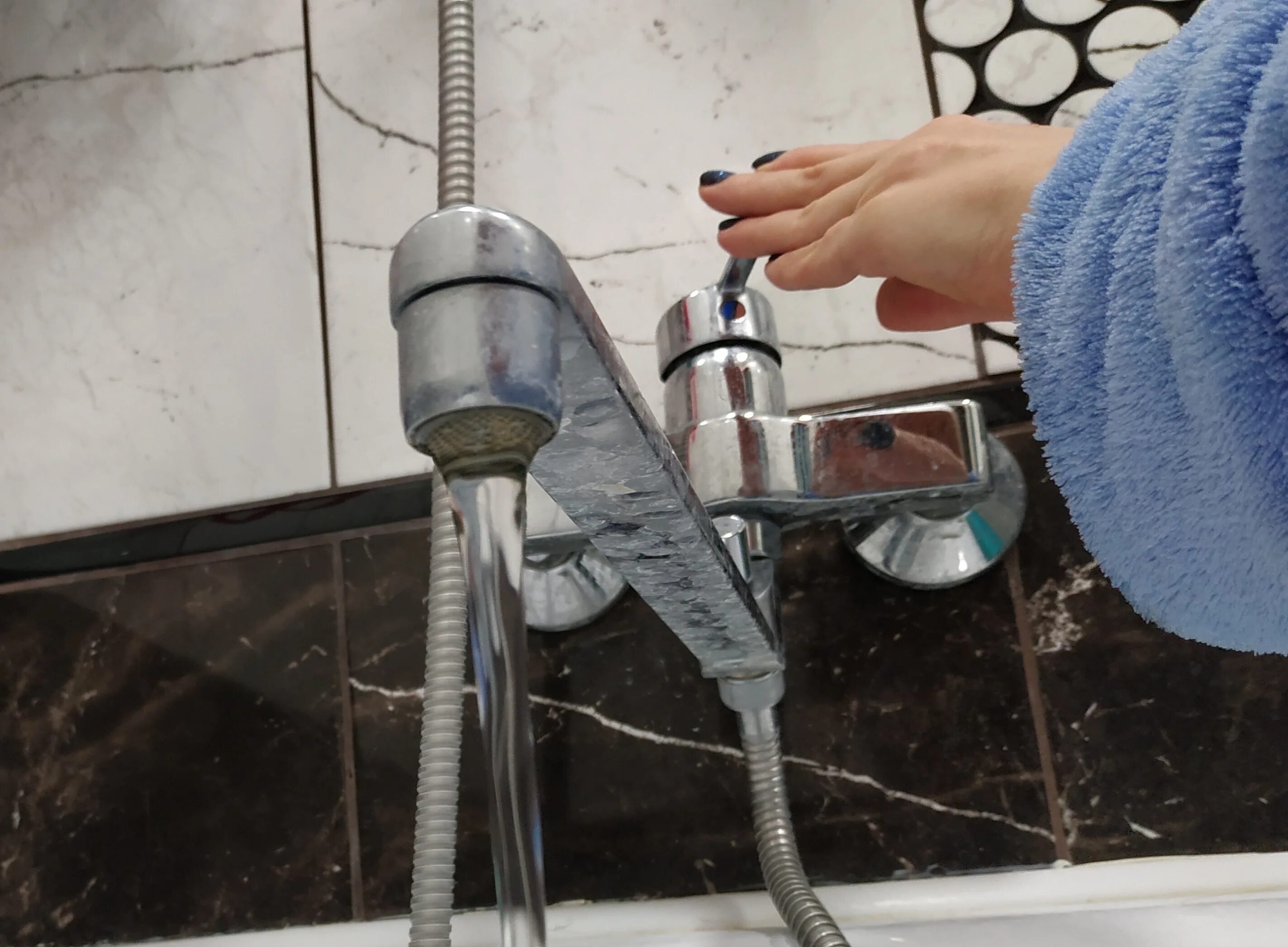 Где отключат воду сегодня. Отключили воду смоленск сегодня. Отключили воду смоленск сегодня. Горячая вода. Горячая вода.