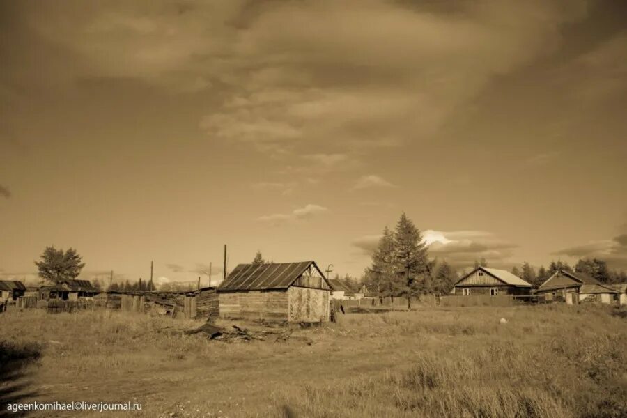 Лето в деревне. Д викшица карелия. Атмосфера деревни летом. Сарибари деревня. Россия эстетика деревня.