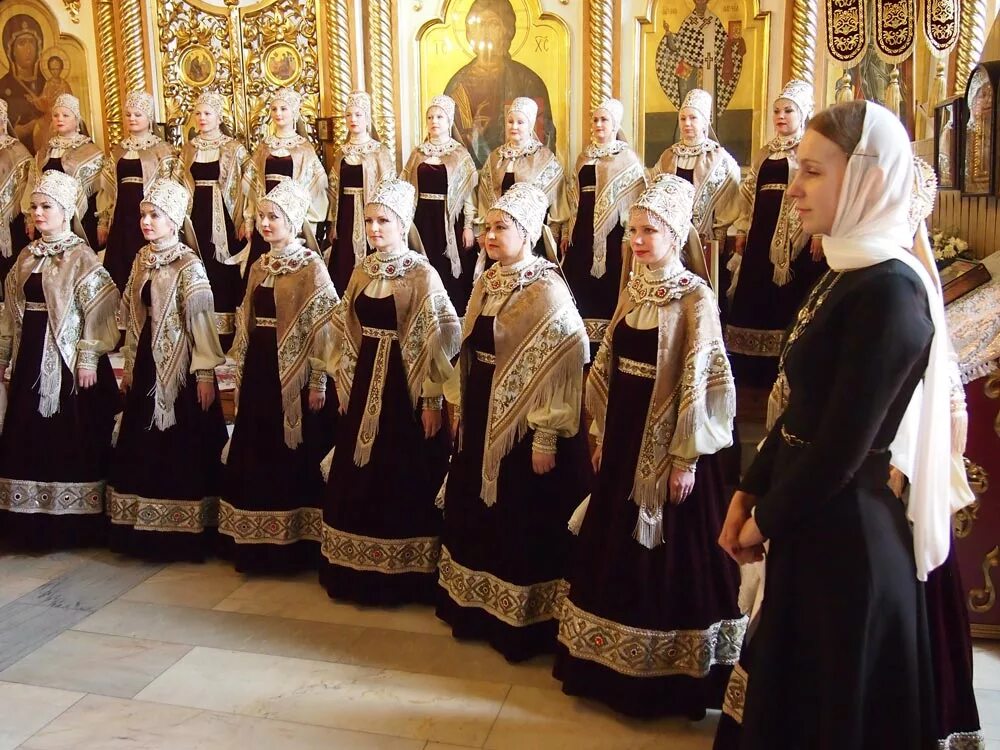 Площадка для певчих в православной церкви 6. Церковные певчие ПСТГУ. Платье для православного хора.