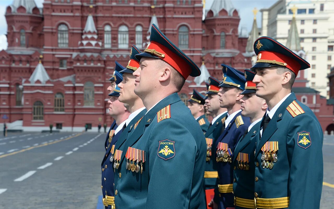 Офицер центра. Общевойсковая академия вооружённых сил российской федерации офицеры. общевойсковая академия вооруженных сил рф, 2000. вунц сухопутных войск москва. выпуск офицеров мввку.