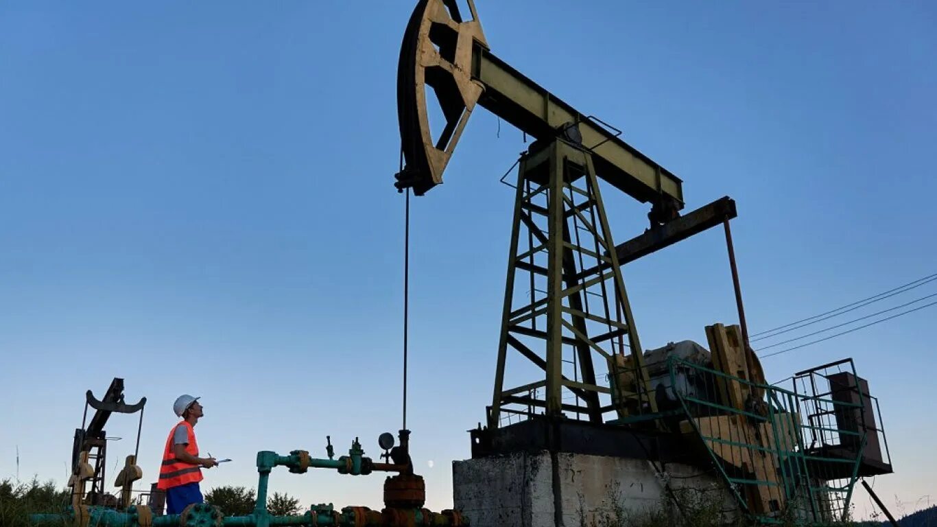 Дополнительная добыча. Добыча нефти в мире. добыча нефти в россии. как качают нефть. добыча нефти в россии в мире.