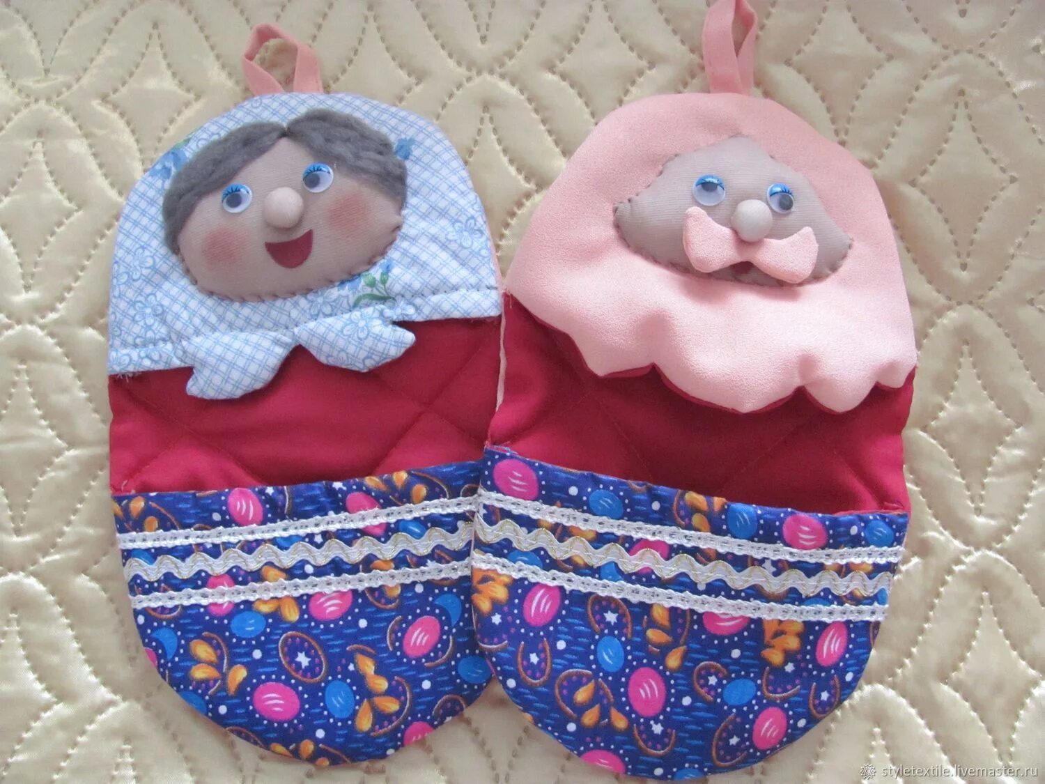 Лоскутное изделие для кухни. Лоскутные прихватки. Лоскутное изделие для кухни. Технология 5 класс прихватка из лоскутков. Сшить прихватку колпачком.