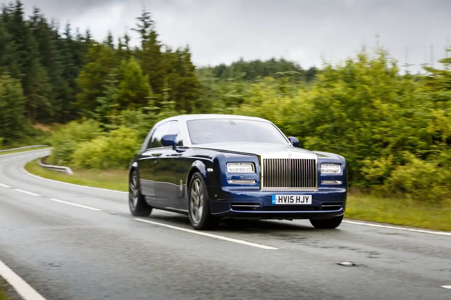 1 rolls royce. Rolls Royce Phantom 2015. Роллс Ройс Фантом 2022. Роллс Ройс Фантом 1. Rolls Royce Phantom от 2015.