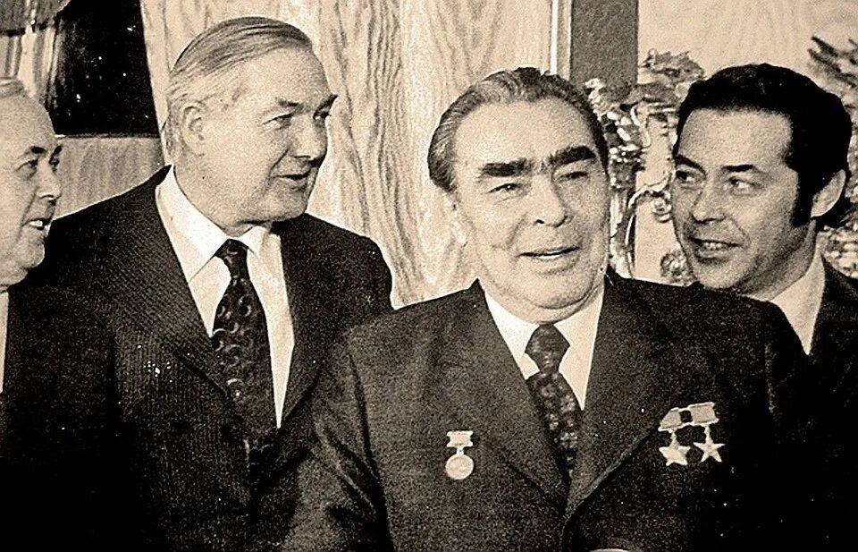 Ездивший почему и