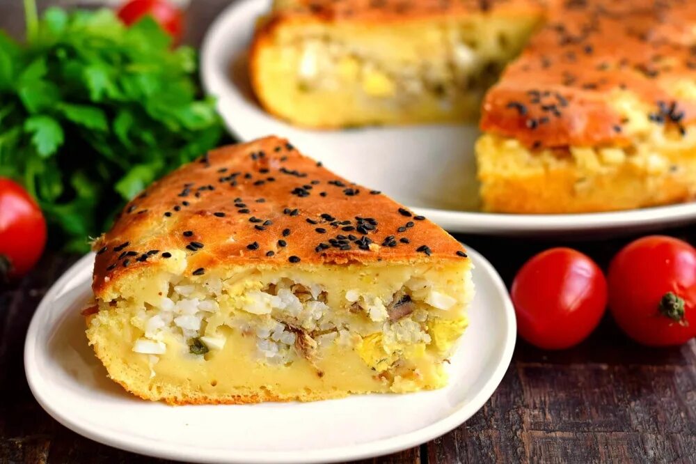 Заливной пирог с тунцом и яйцом