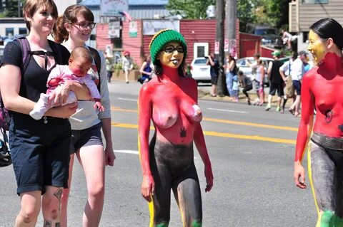 Mature nude girls at Fremont Solstice
