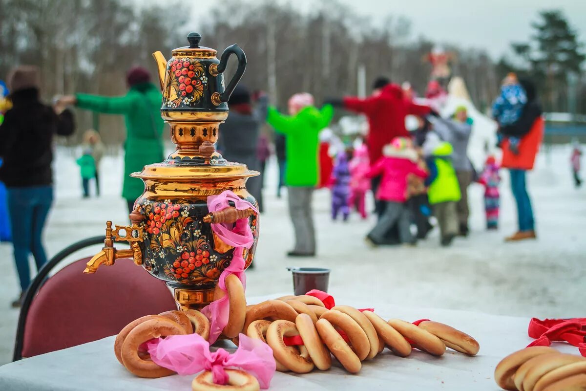 Динамо воронеж масленица. Масленица. Праздник Масленица. Широкая Масленица. Стол на Масленицу.