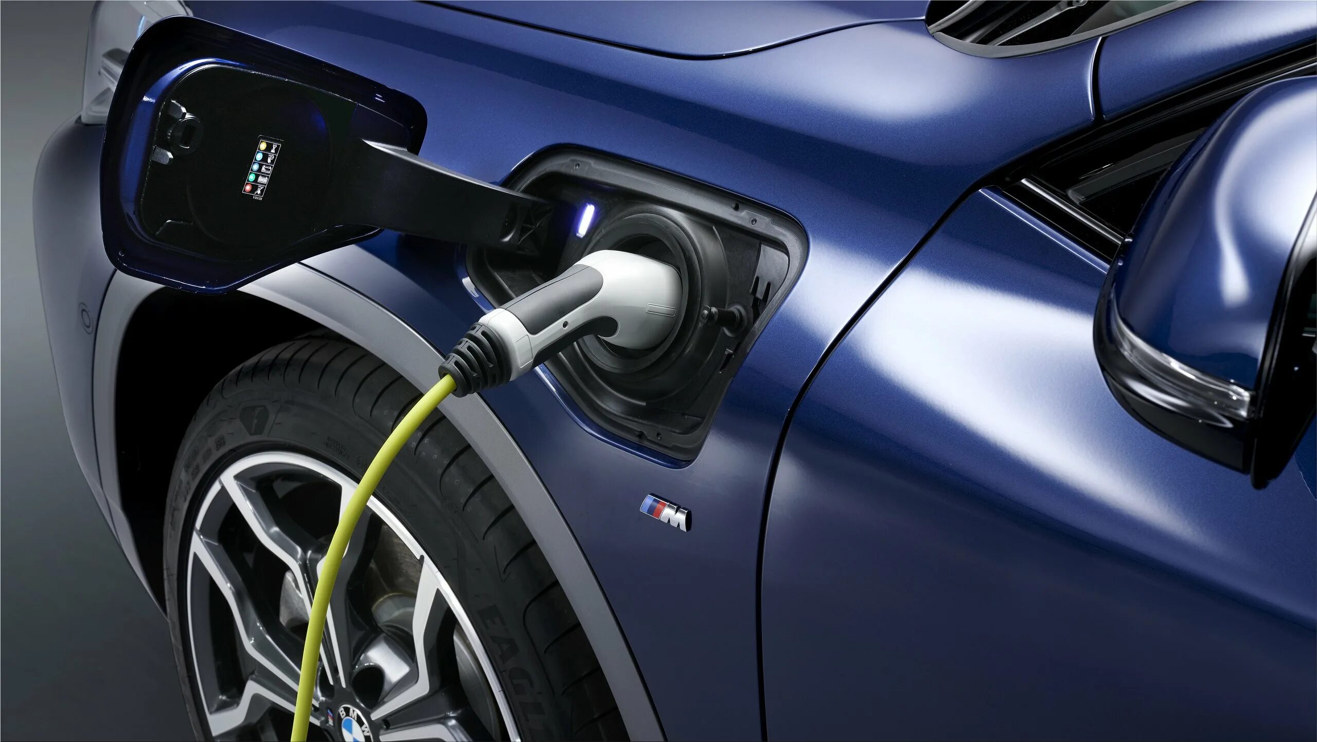 BMW X Plug-in Hybrid 2021. BMW ix2. Plug in Hybrid. Ключ гибрид БМВ IX. Chery 8 plug in hybrid