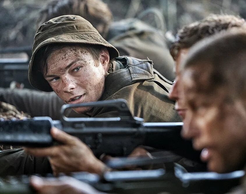 Киану ривз джон уик 3. 4 которые вышли недавно. Вин дизель бладшот. Jumanji зов джунглей. 4 которые вышли недавно.