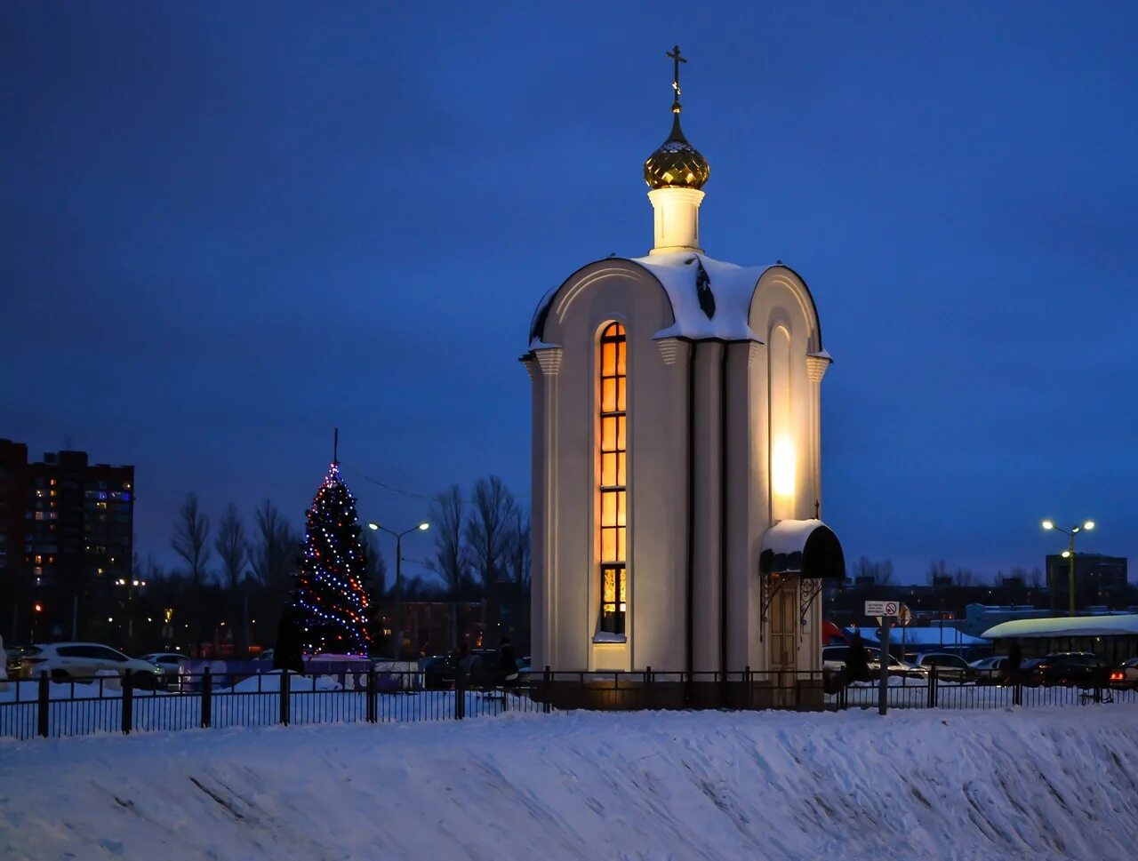 Деревня вороний остров карелия. Часовня казанской богоматери (ярославль) ярославль. Мемориал листвянка японцам. Часовня 2023. Никольская часовня коневец.